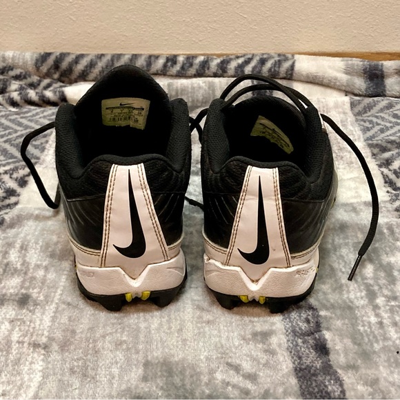 Nike Fastflex Vapor Shark Football Cleats - Picture 4 of 9